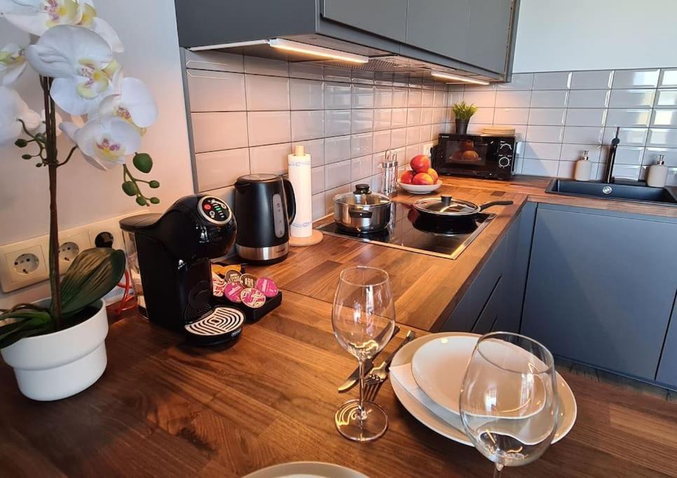 Stylish Apartment With Parking & Spacious Balcony 리가 외부 사진
